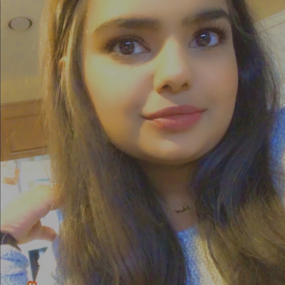 Meet your Posher, Sana